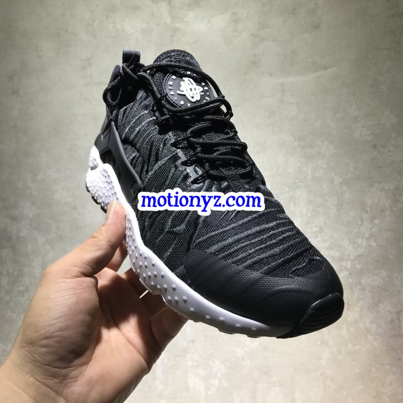 Nike Air Huarache Embroider Black White